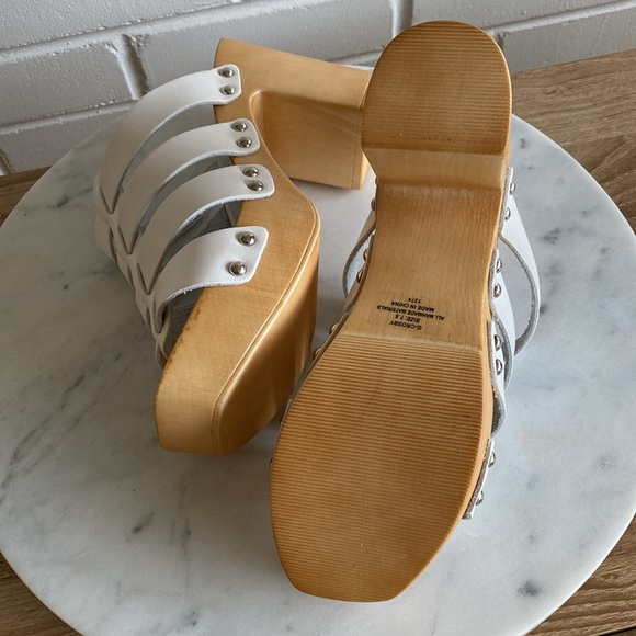 NEW MADDEN GIRL White Straps Platform Slip-On Sandals Clogs Size 7.5 - Picture 9 of 17